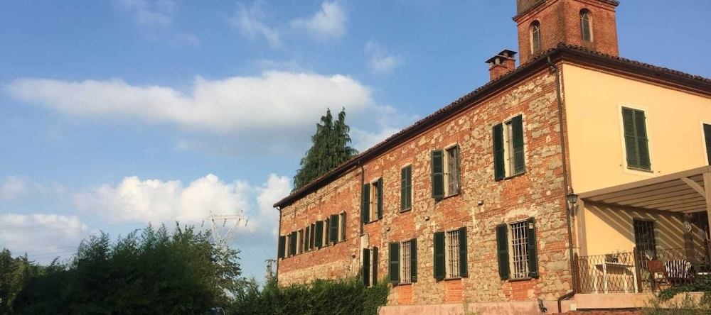 Villa Albengo B&B Di Charme In Alta Langa, Мондови — фото 1
