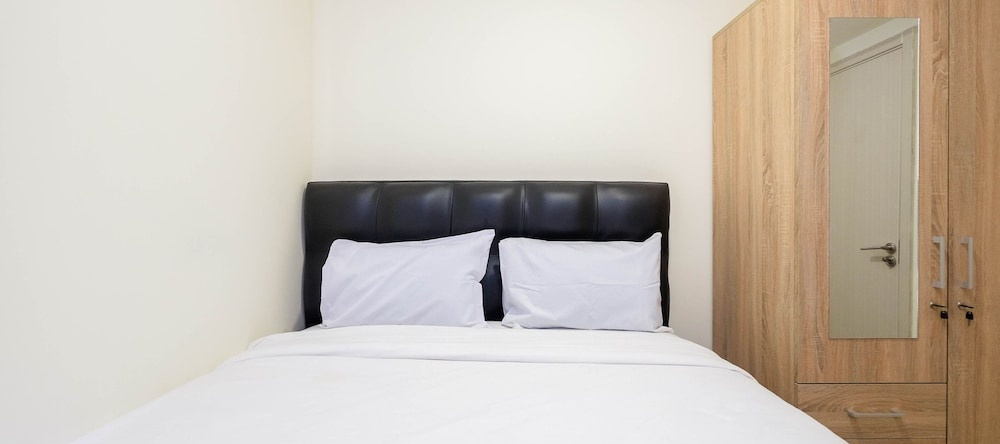 New Furnished And Comfy 2Br At Meikarta Apartment, Сибату — фото 1