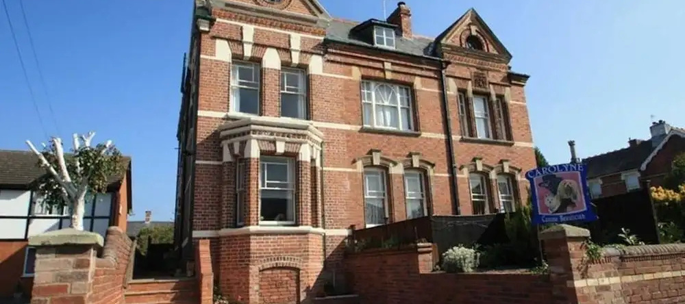 Falcon House, Hereford, 赫里福德 — 照片 1
