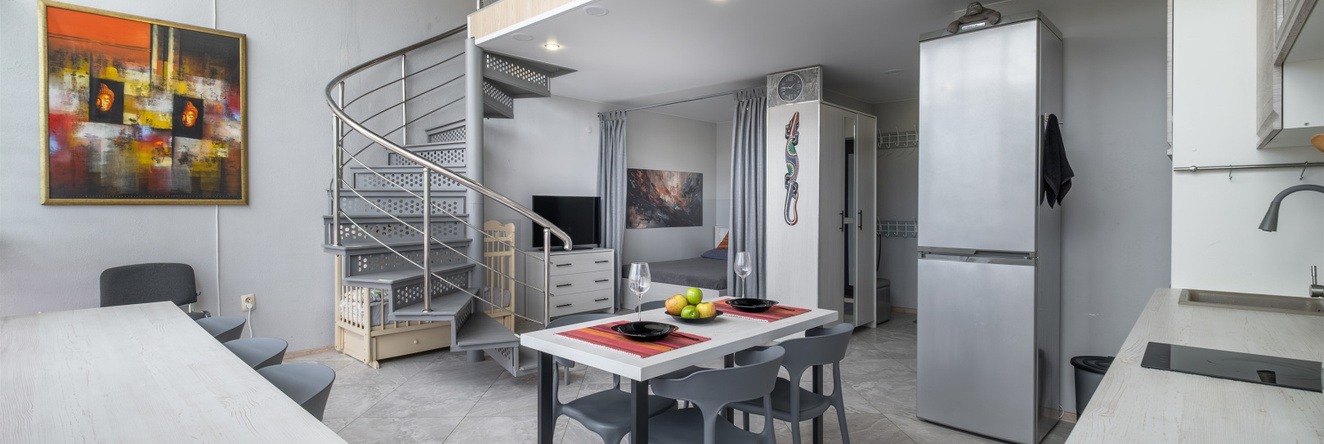 Dvukhurovnevaya Flat, Mikhailovsk — photo 1
