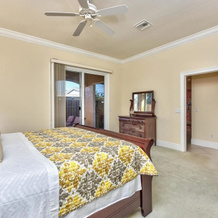 Syracuse 3 Bedroom Home by NFVH, North Naples — photo 2