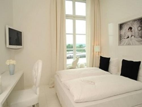 Hotel Haus Bucheneck, 莱茵河畔林茨 — 照片 1