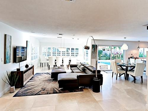 Luxury Florida Barton - 4 Br home by RedAwning, 庞帕诺比奇 — 照片 1