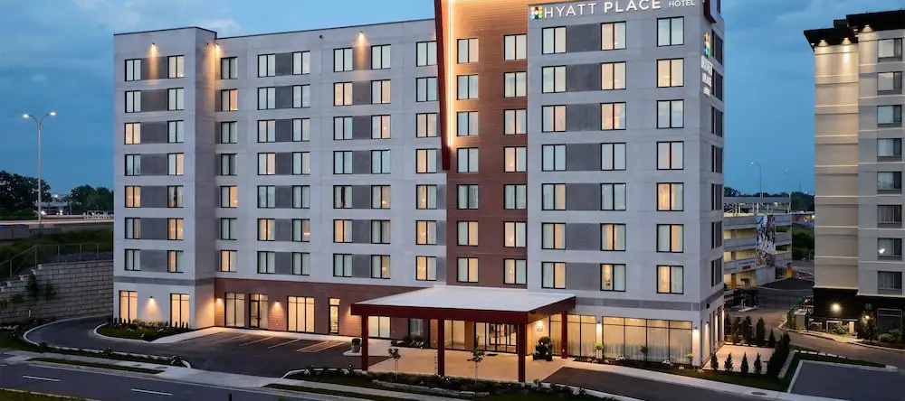 Hyatt Place Montreal Airport, 多瓦尔 — 照片 1