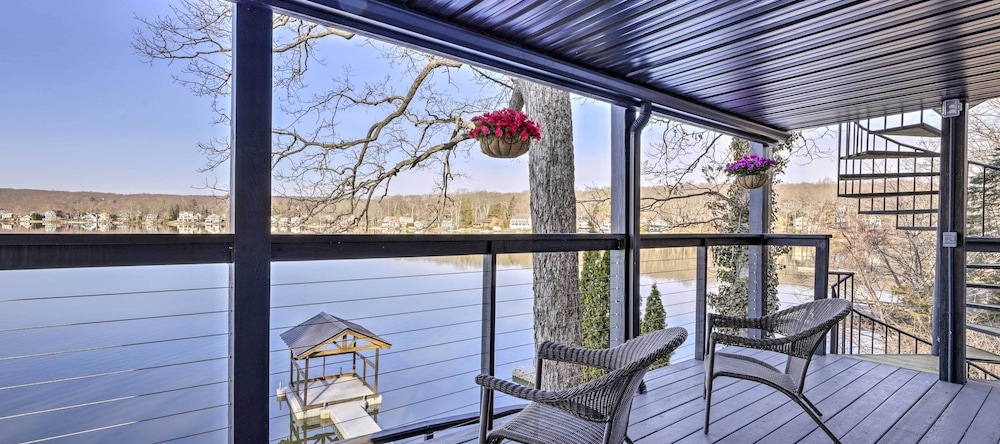 Lakefront Home: 2 Mi To Air Line State Park Trail!, Саут-Виндзор — фото 1