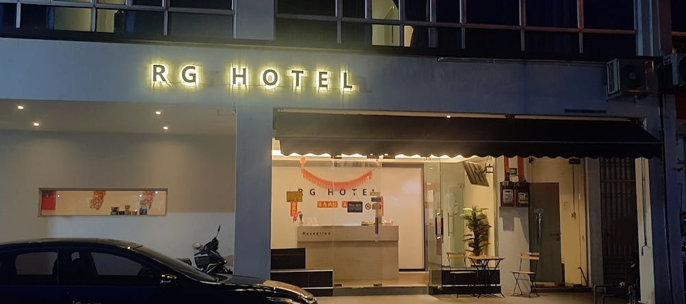 OYO 90724 Rg Hotel, Ayer Hitam — photo 1