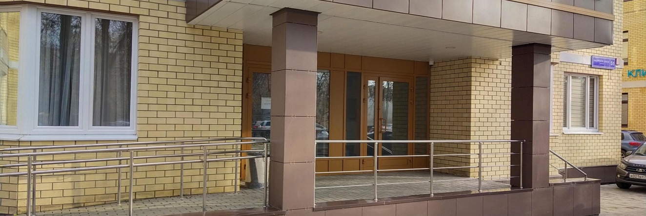 Gostinitsa Tsentralnaya Hotel, 多莫杰多沃 — 照片 1