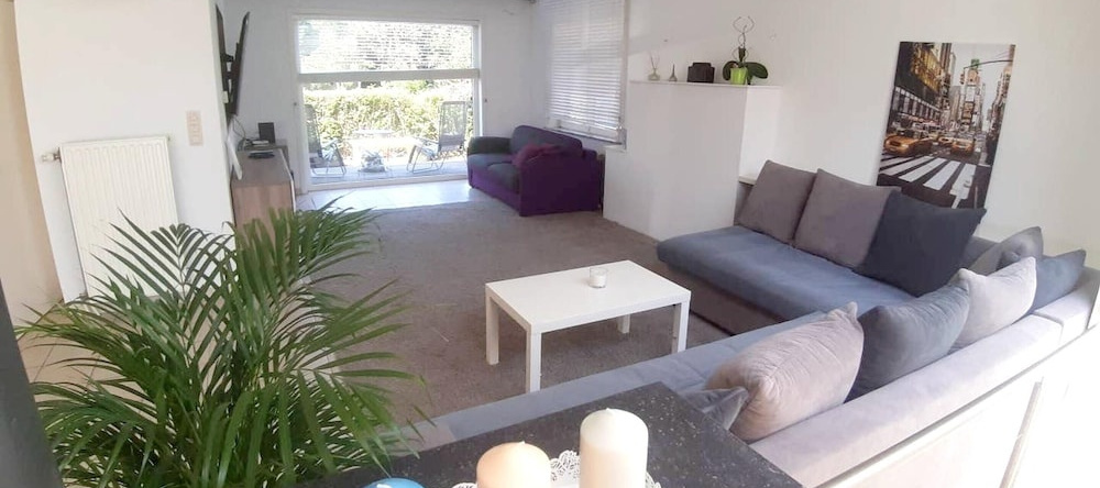 Villa with 3 Bedrooms in Waterloo, with Furnished Terrace And Wifi, 滑铁卢 — 照片 1