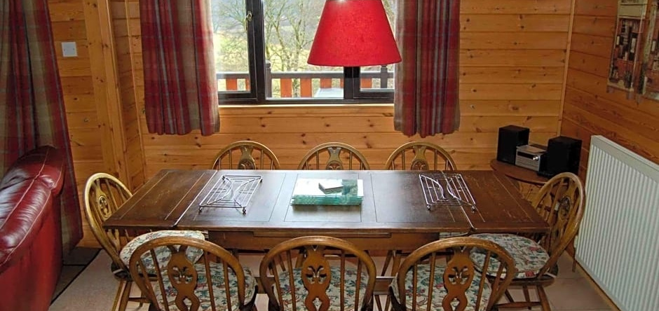 Luxury Woodland Oak Lodge, 基林 — 照片 1