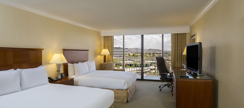 Crowne Plaza Ontario, 安大略 — 照片 1