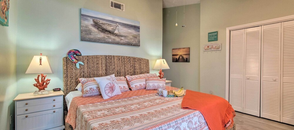 Topsail Beach Oceanfront Oasis W/ Stunning Views!, Норд-Топсейл-Бич — фото 1