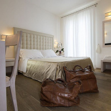 Hotel Alta la Vista, 卡斯塔涅托卡杜奇 — 照片 5