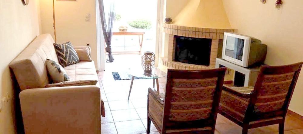House With one Bedroom in Theologos, With Wonderful sea View and Enclo, 洛克罗伊 — 照片 1
