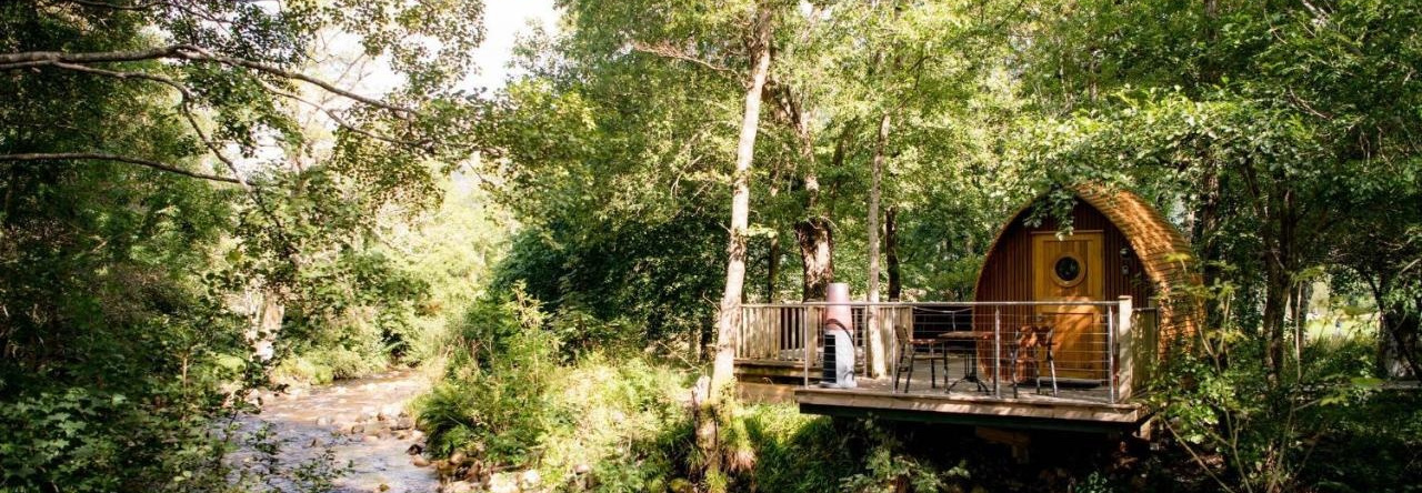 RiverBeds Lodges with Hot Tubs, 巴拉胡利什 — 照片 1