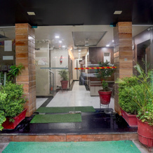 Collection O Shantivan Bus Terminal Formerly Hotel Suhagan Heights, 阿布山 — 照片 2