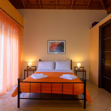 Kyparissia Garden Retreat - Premium Family Suite, Trifylia — photo 4
