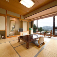 Yuraginosato Hidasanso, Геро — фото 3