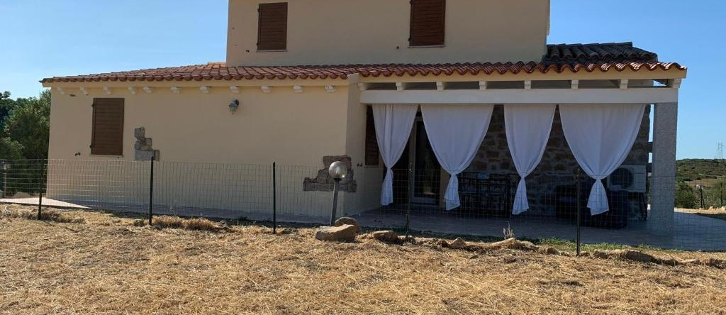 Stazzo "Surrau in Costa Smeralda", 昆科苏 — 照片 1