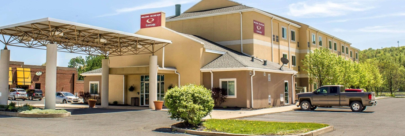 Econo Lodge, Meadville — photo 1