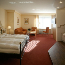 Hotel Sonne, Neuendettelsau — photo 2