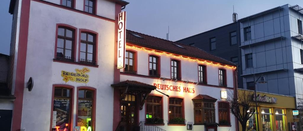 HotelDeutschesHaus Leinefelde, 莱讷费尔德-沃尔比斯 — 照片 1