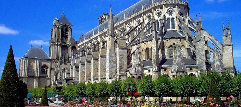 Camping de Bourges, 布尔日 — 照片 1