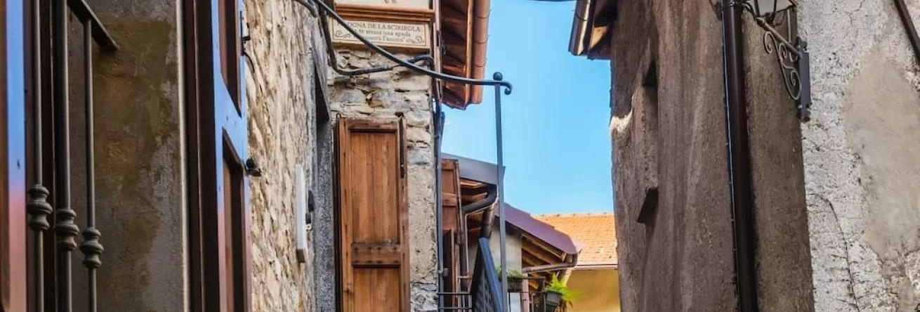 Altido Gorgeous Vintage Stone House Near Lake Como, Фаджето-Ларио — фото 1