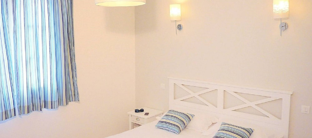 Beautiful maisonette with terrace in the beautiful Provence, 卡布里埃 — 照片 1