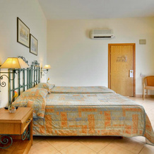 Hotel Kennedy Nova, Гзира — фото 2
