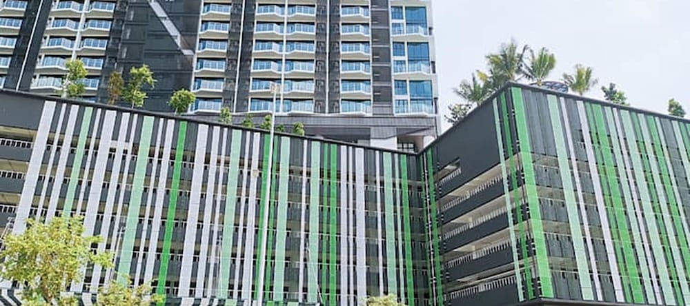 Almas Suites Puteri Harbour, Искандар Путери — фото 1