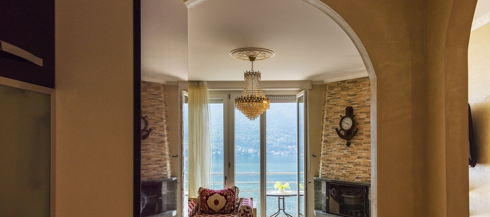 ALTIDO Marocco Style in Como Lake, Nesso — photo 1
