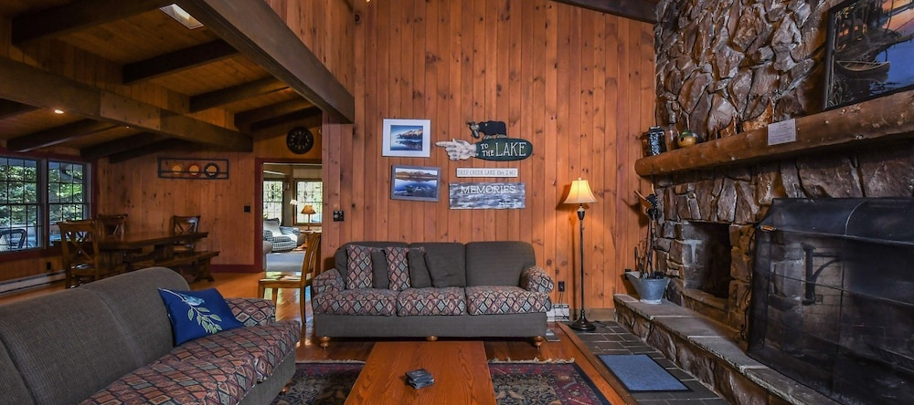 Oakleaf Lodge 5 Bedroom House, 麦克亨利 — 照片 1
