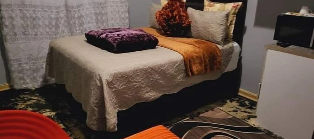 Golden gate guesthouse 0787391431, 马菲肯 — 照片 1