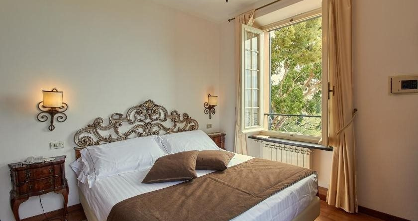 Hotel Punta Est, 菲纳莱利古雷 — 照片 1