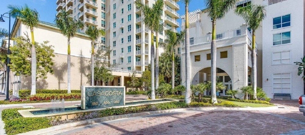 Casa Costa 309s Studio, Pools, Jacuzzi, Beach, Shops & Dog Friendly, Boynton Beach — photo 1