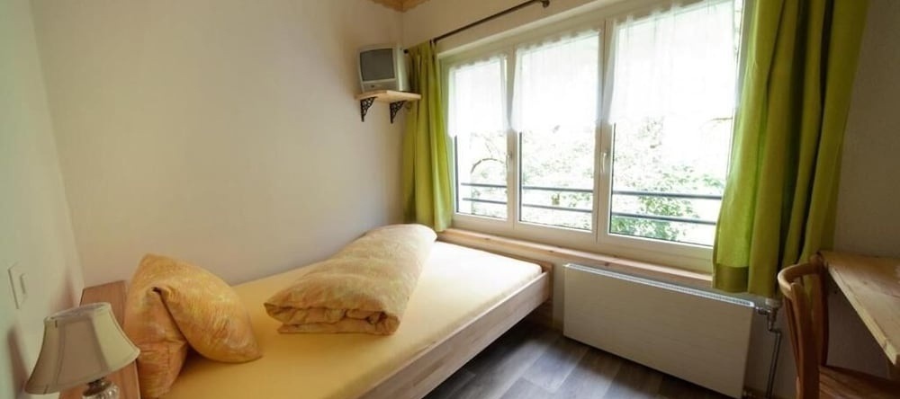 Hotel Gemse, 梅尔斯 — 照片 1