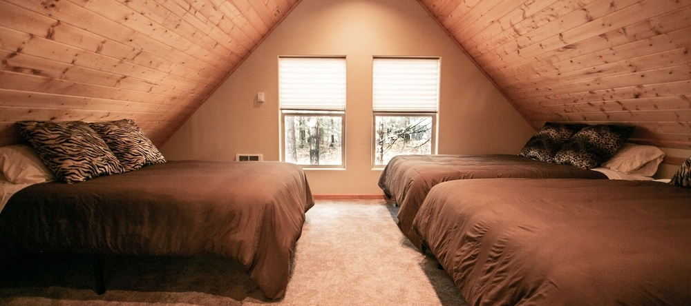 Tivoli Chalet Apartment 3 Nw Comfy Cabins, Плейн — фото 1