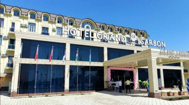Grand Sarbon Hotel, 卡尔希 — 照片 1