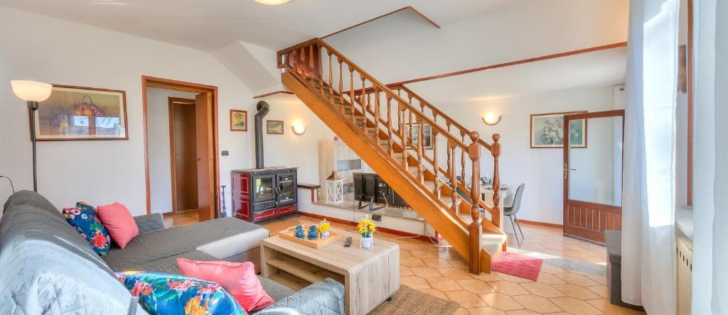 Cedar House Villa Few Minutes From Lake, Анджера — фото 1