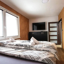 Villa in Frenstat Near Ski Resorts & Jacuzzi, 拉德霍什季山麓弗伦什塔特 — 照片 2