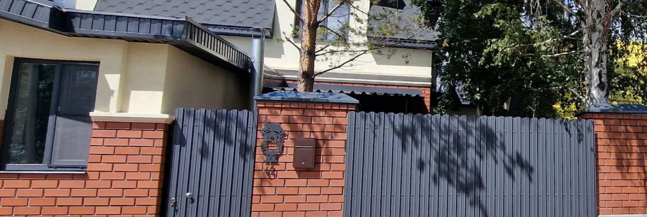3-room cottage Nutcracker 6, with a terrace and its own territory, 泽廖纳亚波利亚纳 — 照片 1