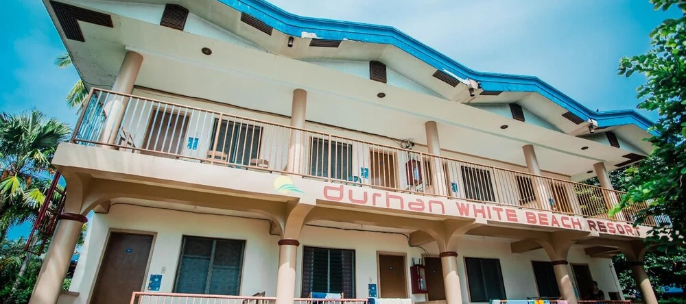 Durhan White Beach Resort powered by Cocotel, 塔布埃兰 — 照片 1
