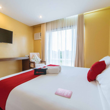 RedDoorz Premium near Health Centrum Banica, Roxas City — photo 2
