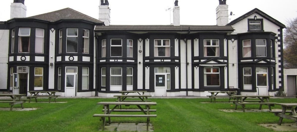 The Mersey Hotel, Widnes — photo 1