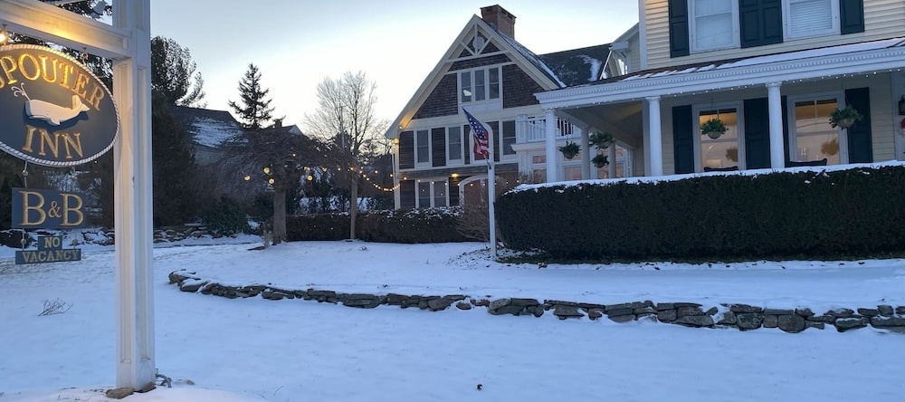 Spouter Inn Bed & Breakfast, Lincolnville — photo 1