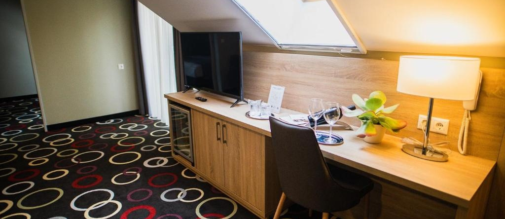 Garden Hotel Wellness Es Konferencia, 索尔诺克 — 照片 1