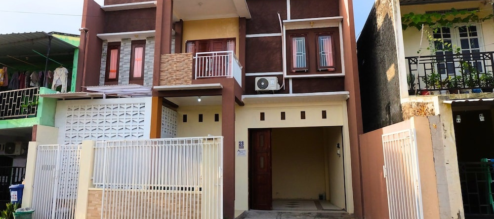 Alesya Homestay Syariah, Джокьякарта — фото 1