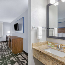AmericInn by Wyndham Pella, Pella — photo 3