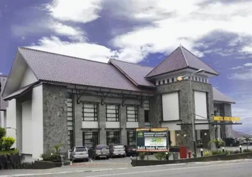 Bukit Indah Puncak, 奇帕纳斯 — 照片 1