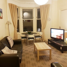 2 Bed Flat - Sleeps 4 - Parking - Wifi, Порт-Глазго — фото 2